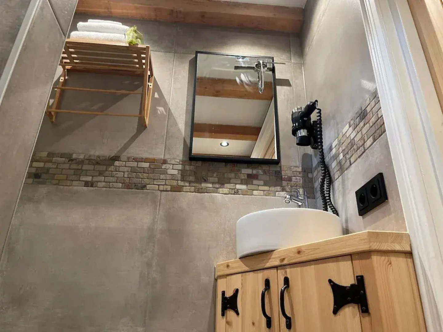 Welcoming Chalet in the Heart of Monnickendam With Terrace