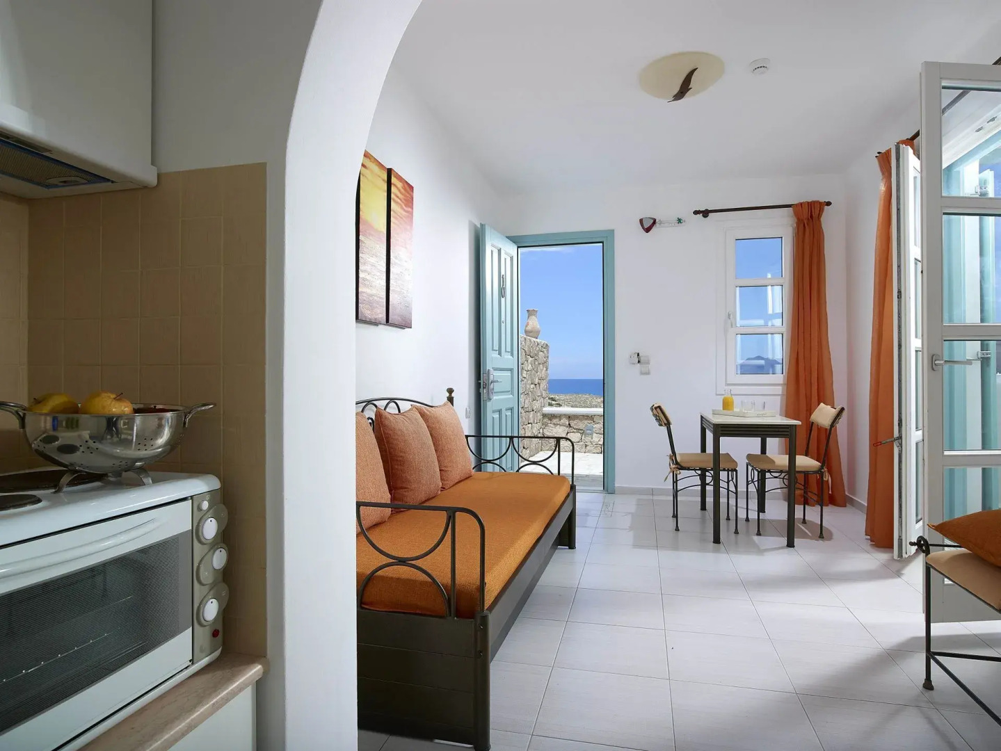 Asterias Boutique Hotel