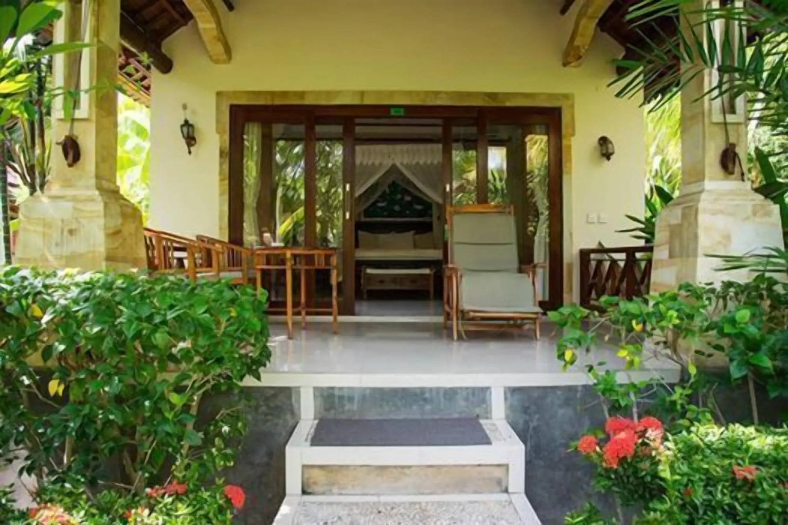 Arya Amed Beach Resort and Dive Center