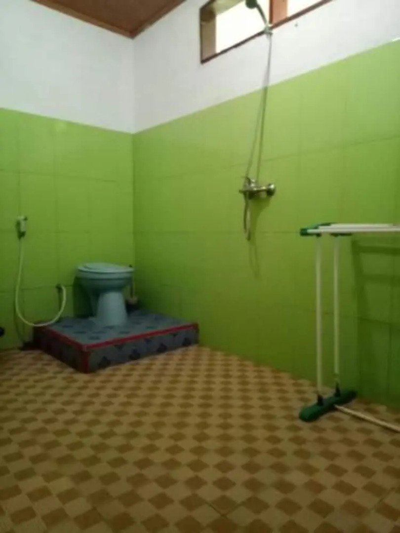 Laster Jony's Guest House