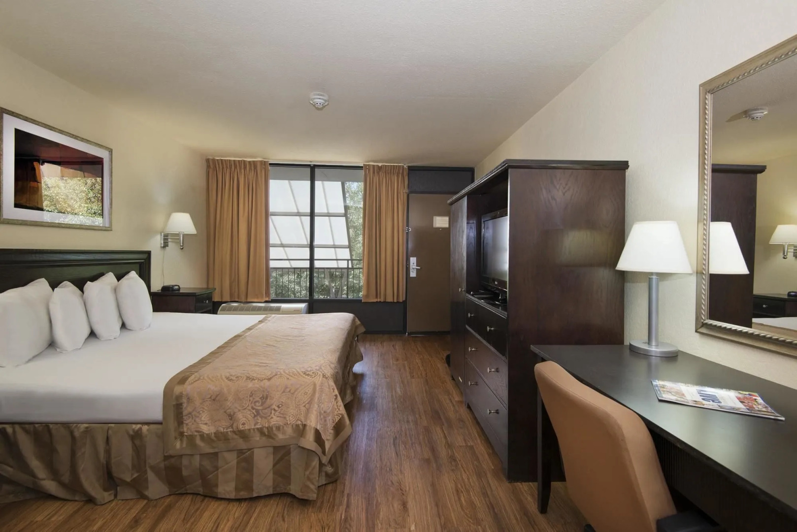 Markham House Suites