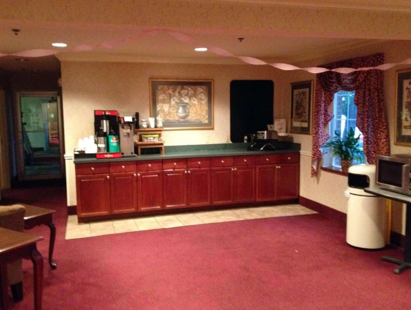 Country Hearth Inn & Suites Willard