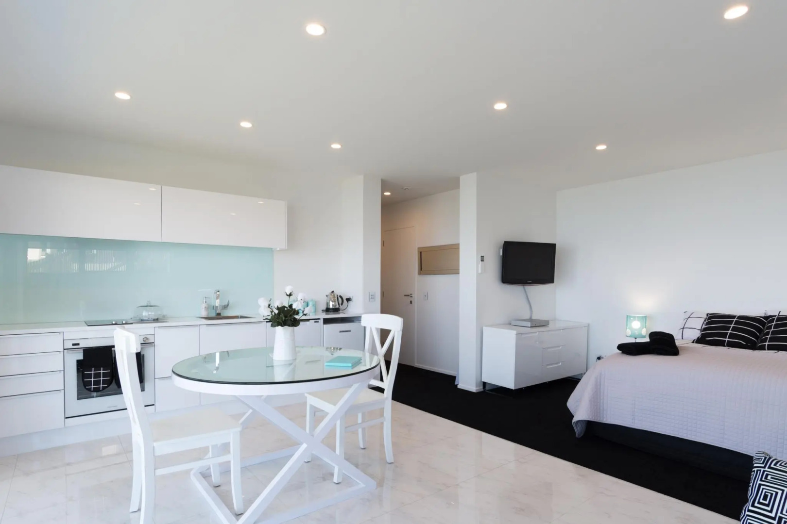 Aqua-Heights Apartment