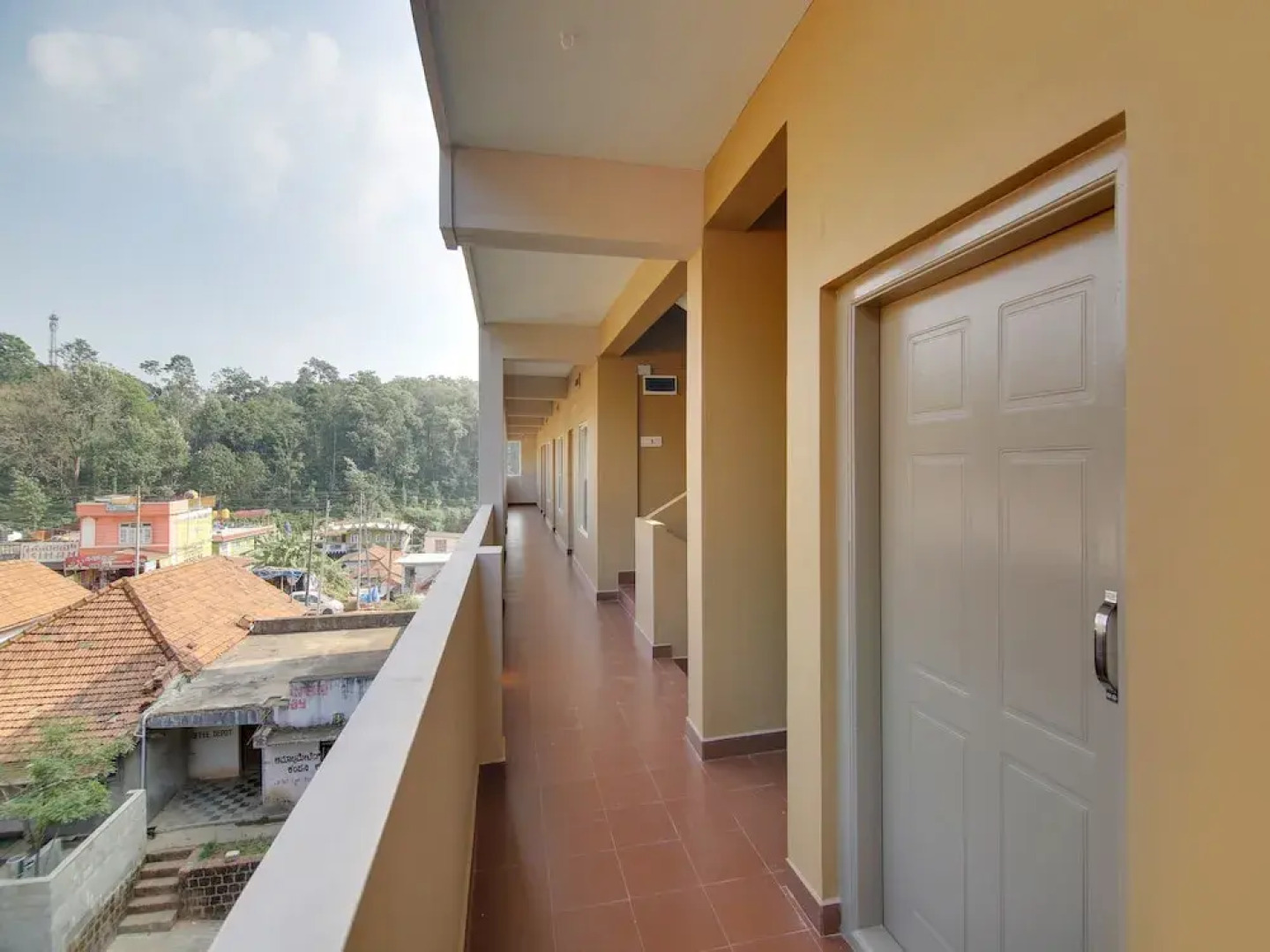 OYO 26718 The Mayura Residency