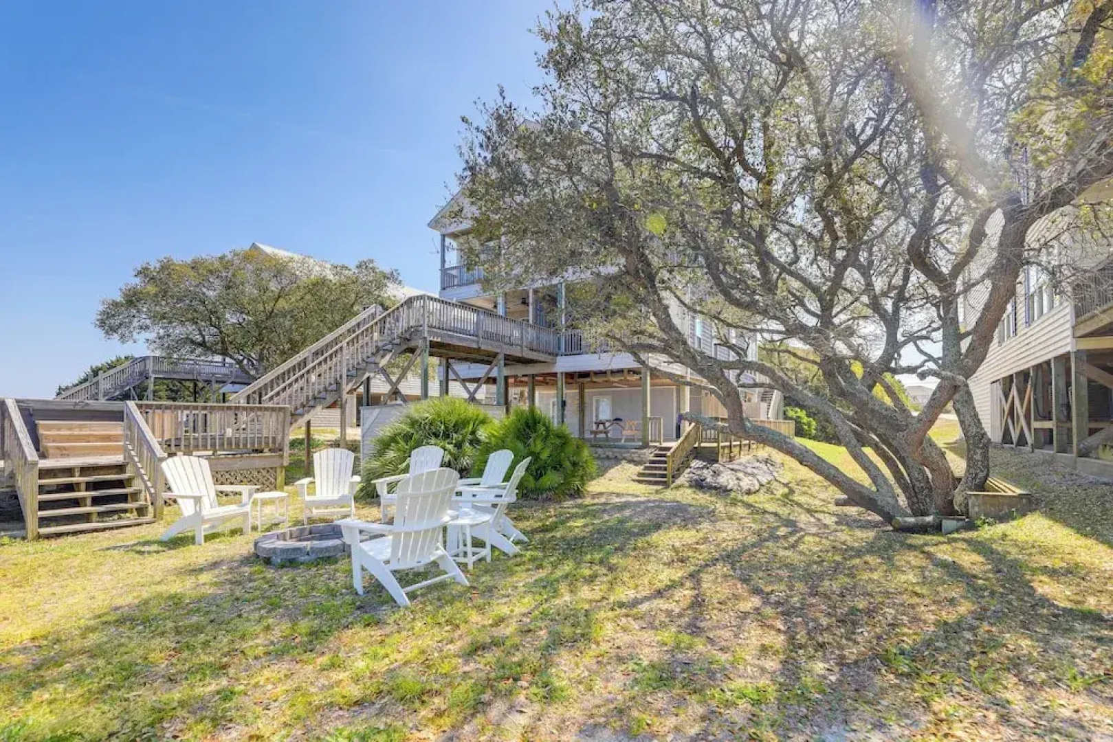 Waterfront Emerald Isle Home w/ Dock Access!