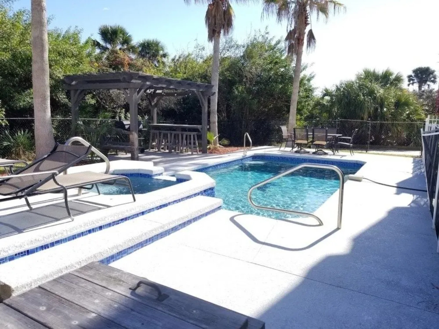 Sweet Dreams Beach 6 Br Home by RedAwning