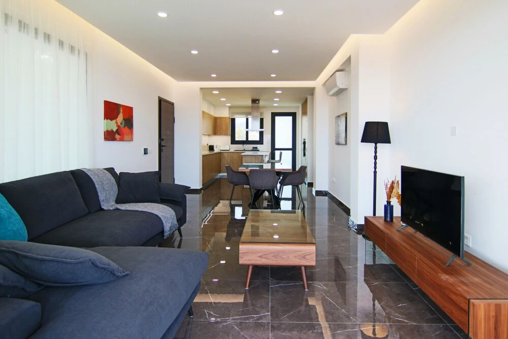 Phaedrus Living: Sea View Anna Residence 302