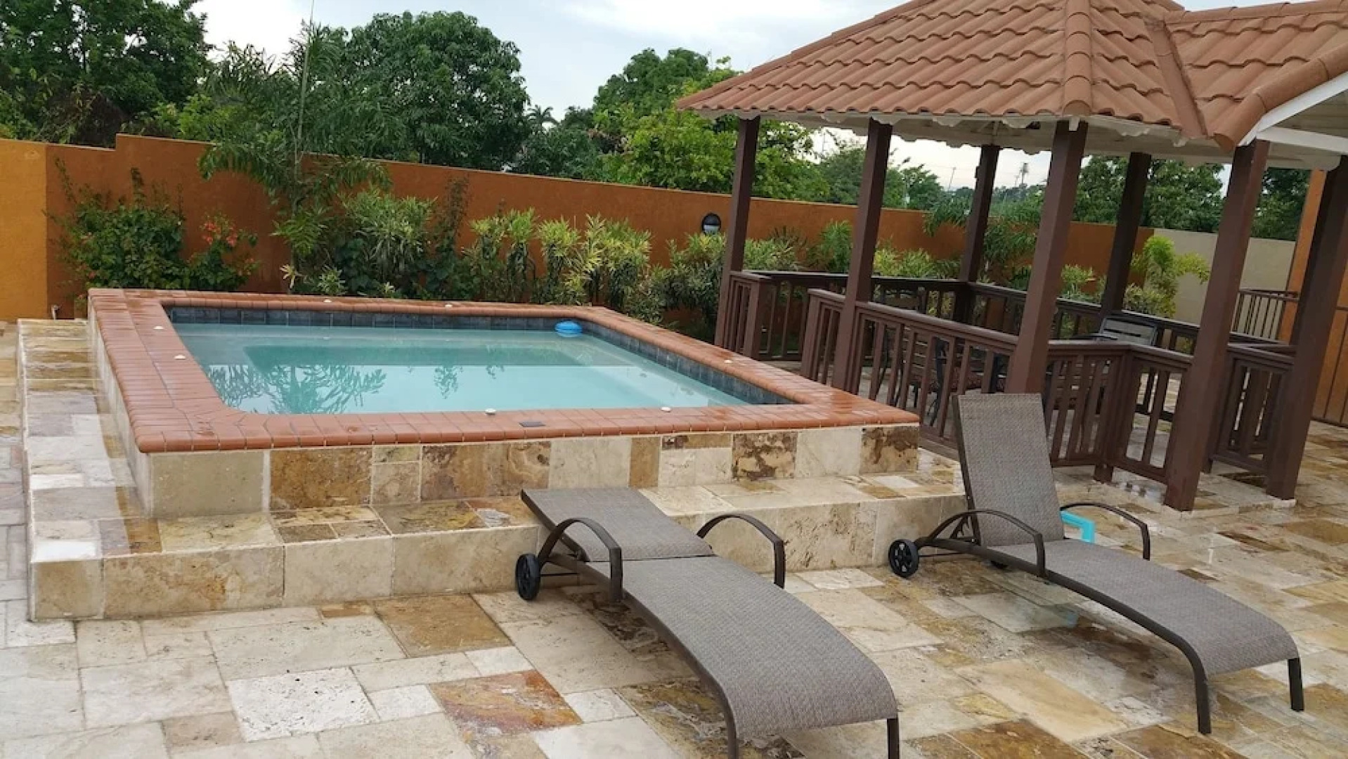 Modern London Decor Guest Apartments