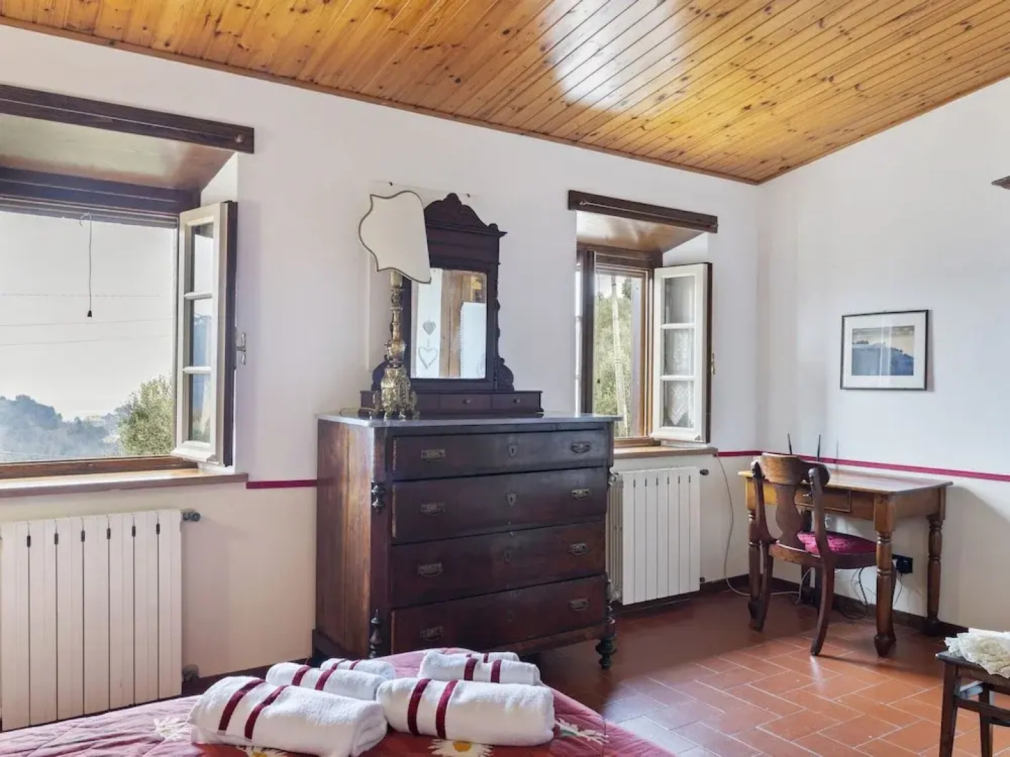 Vintage Holiday Home in Montemagno Camaiore With Sauna