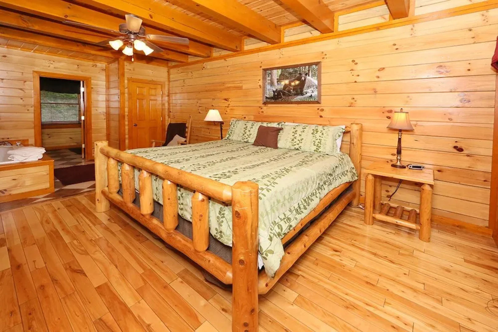 Mountain Movie Inn - Six Bedroom Cabin