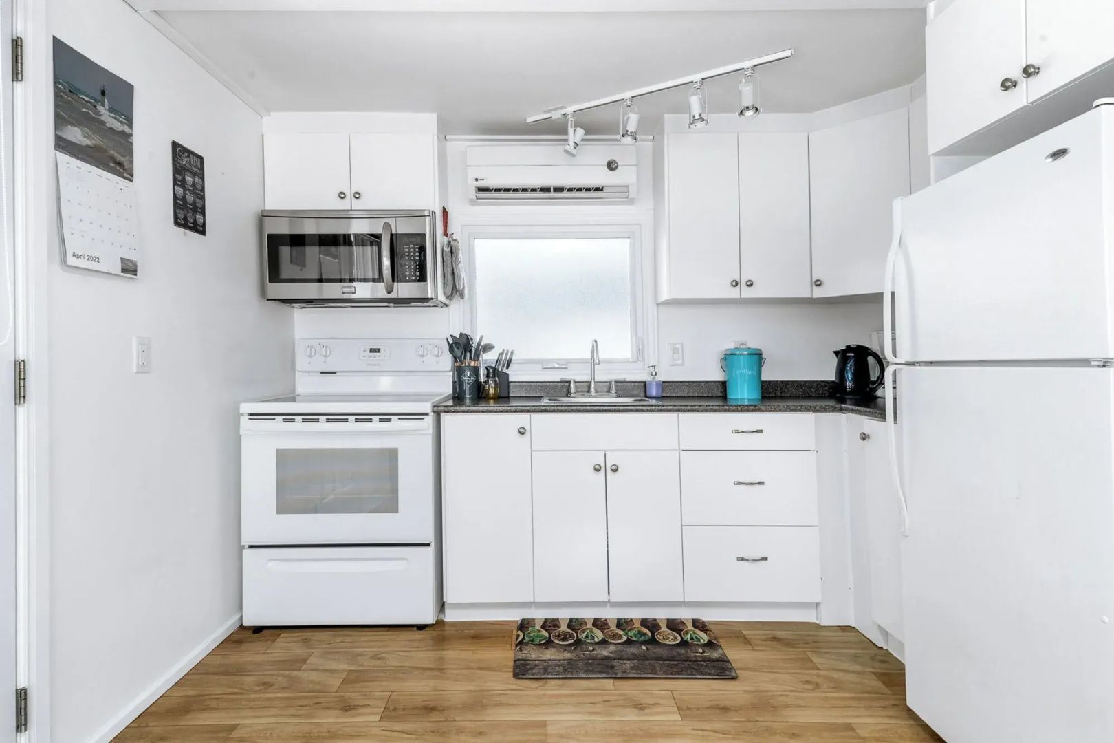 Twin Birch Suites and Cottages