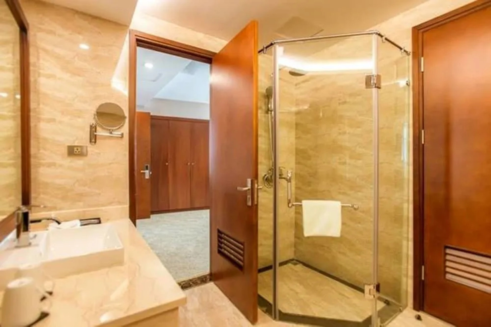 Muong Thanh Luxury Ca Mau Hotel