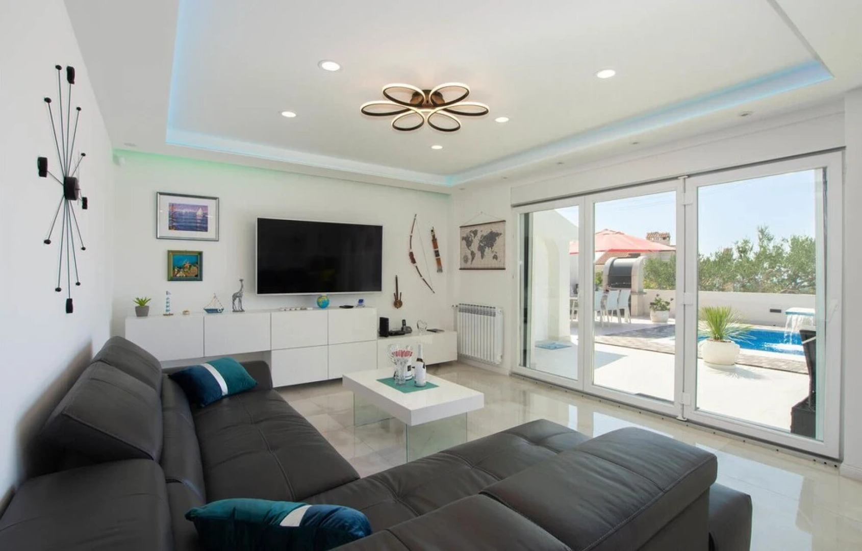 Beautiful Home in Zrnovnica With Sauna, Wifi and Outdoor Swimming Pool