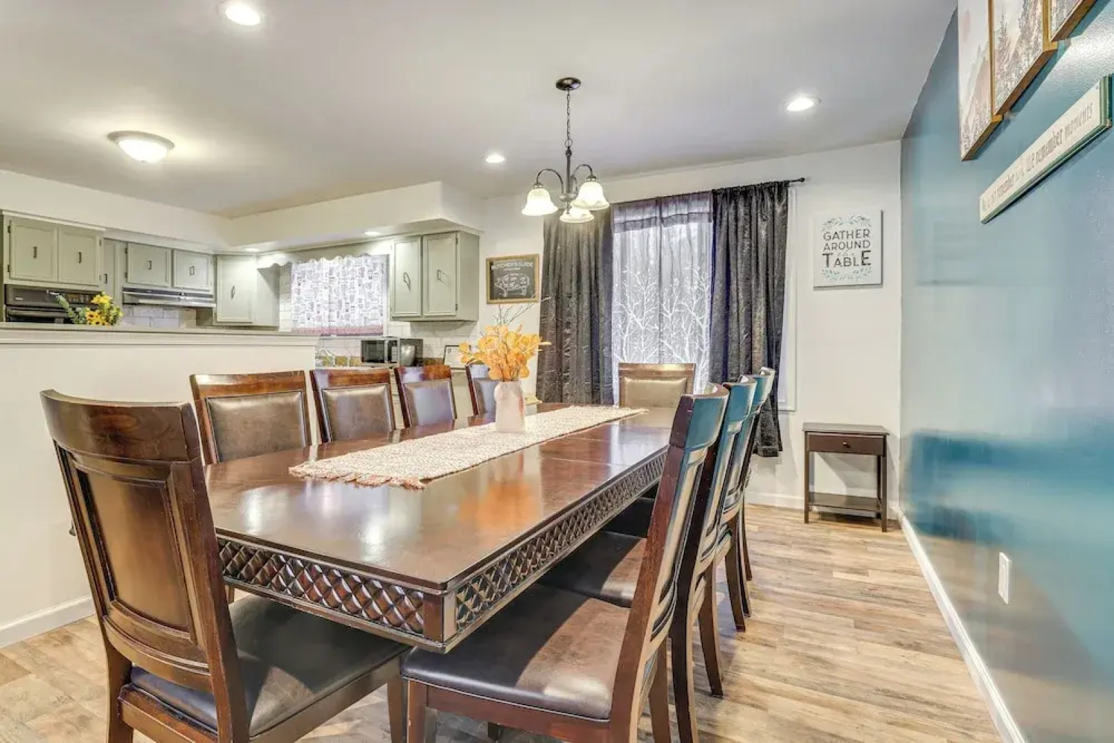 Theater, Game Room & Lake Access: Pocono Retreat