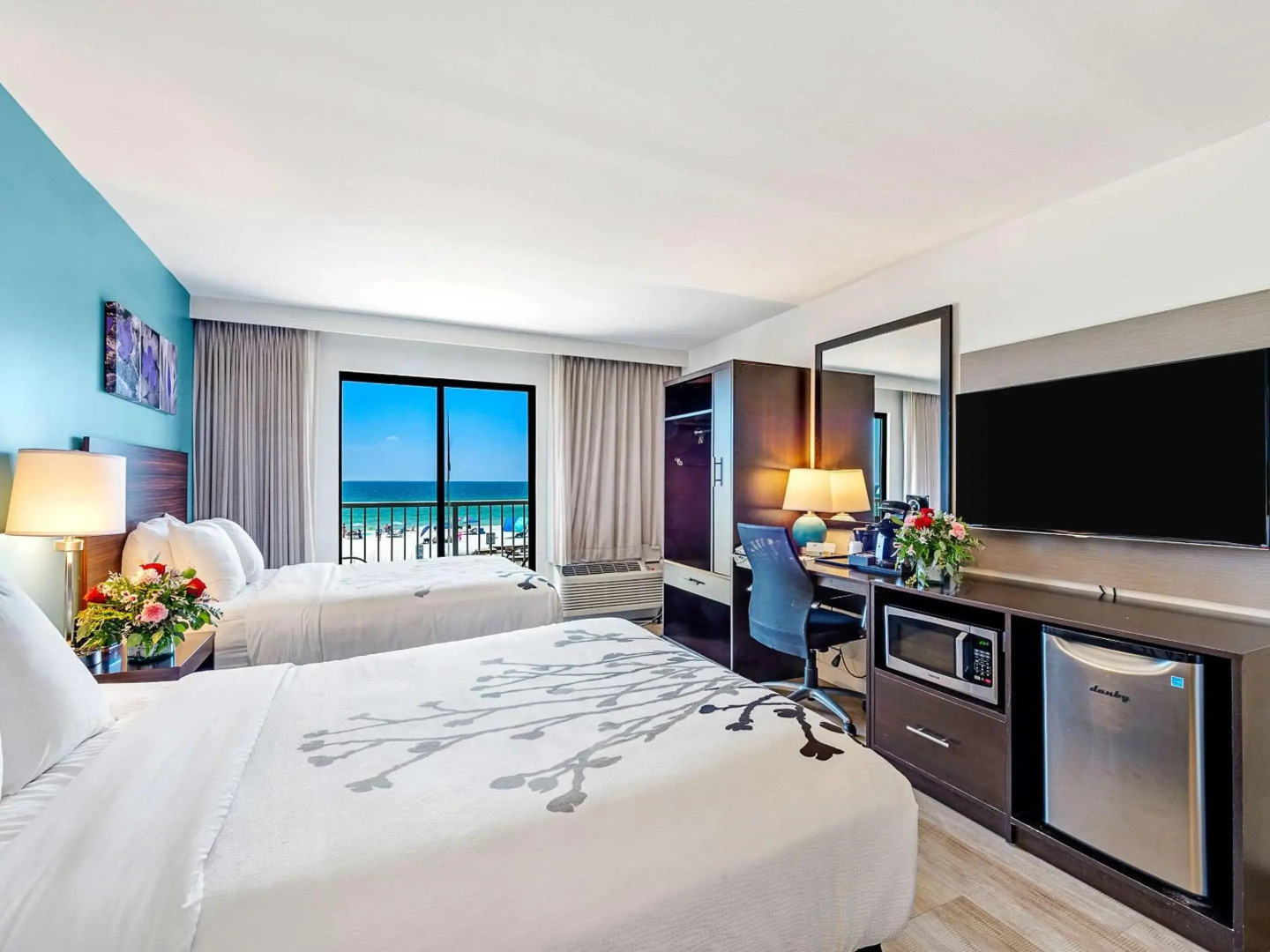 Sleep Inn On The Beach