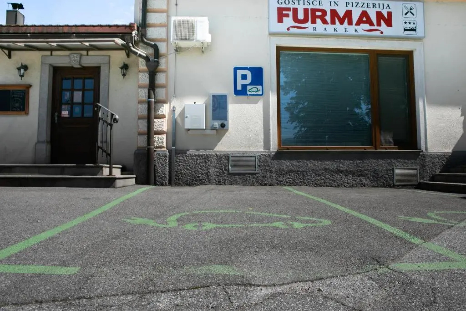 Furman Guest House Pizzeria