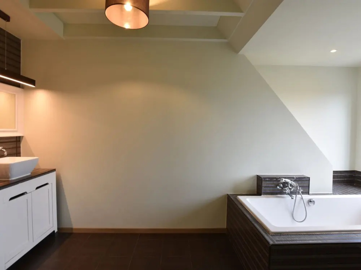 Cozy Apartment in West Flanders with Sauna & Hot Tub