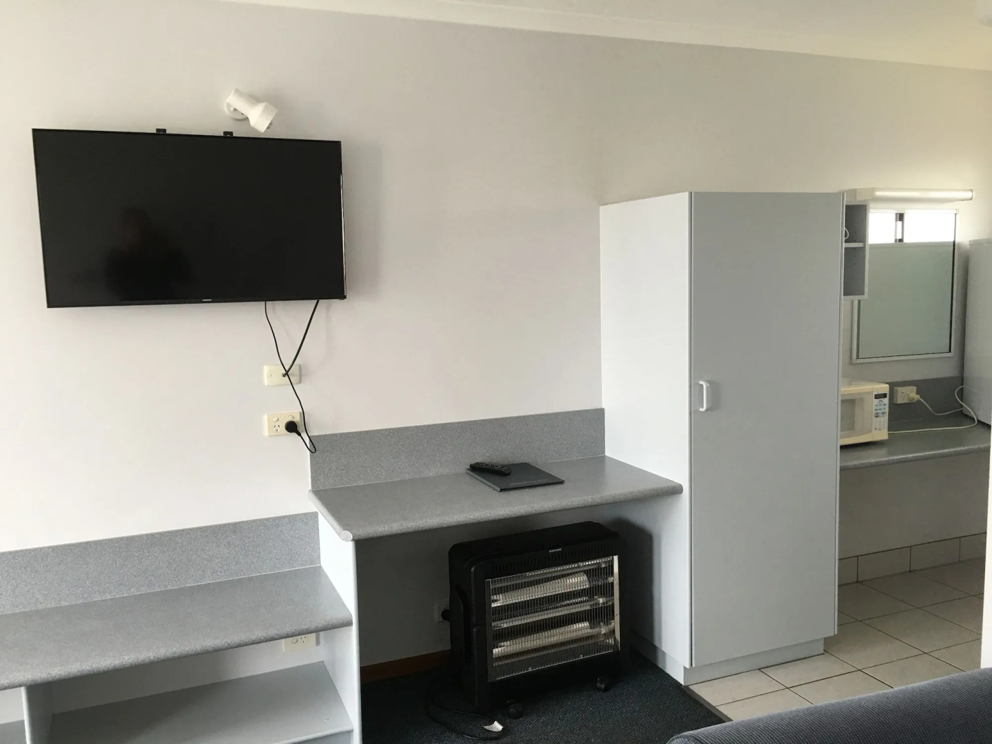 Bass and Flinders Motor Inn