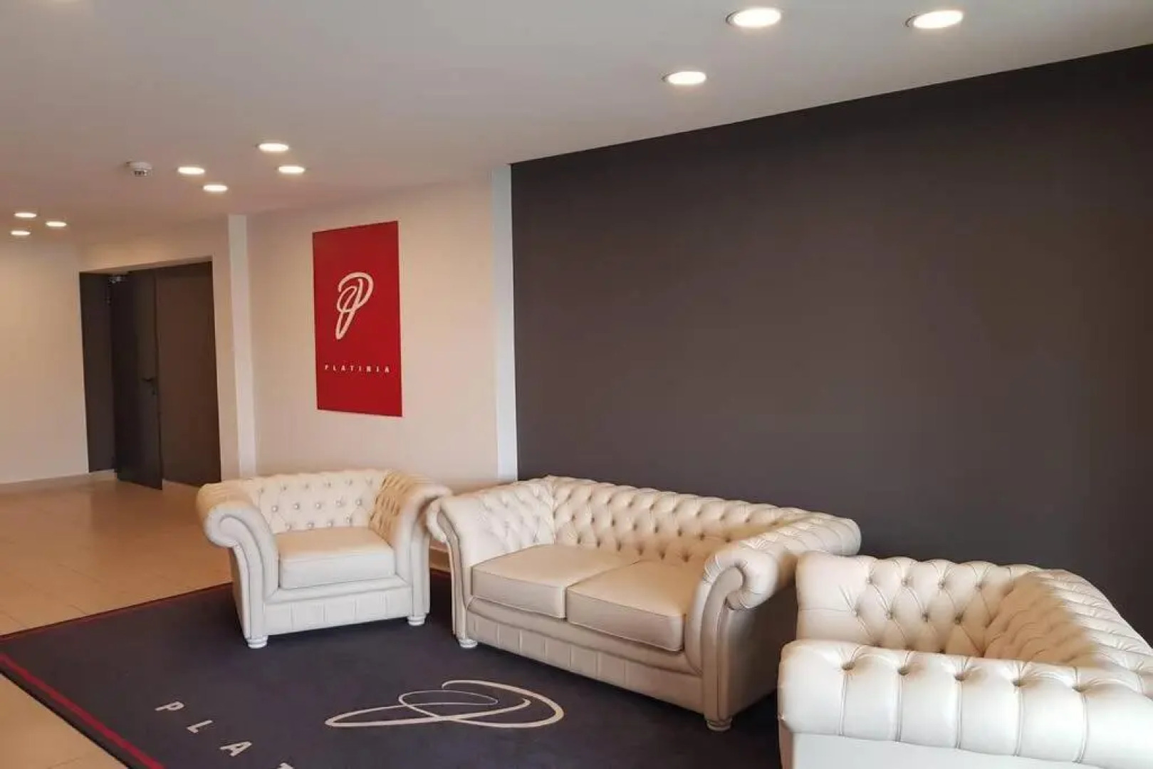 Central luxury apartment in Platinia Residence