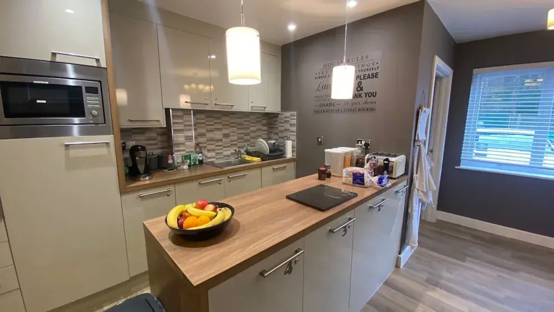 Deepcut Lodge Bed and Breakfast Self Service