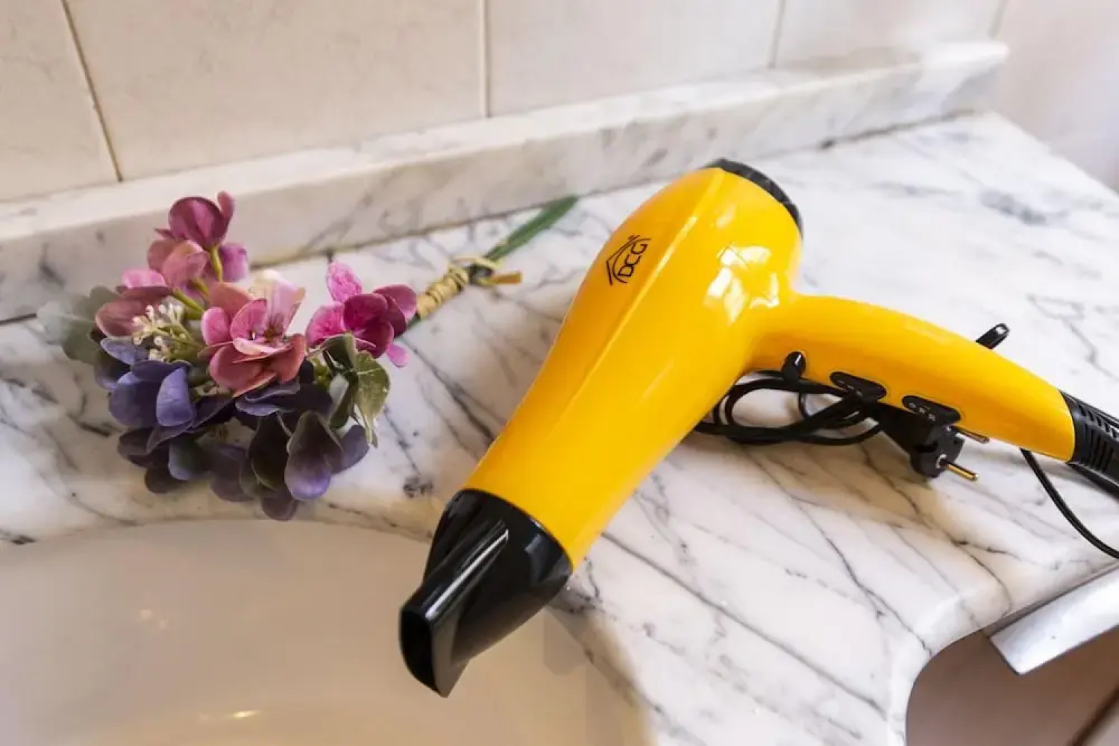 Erba 6 in Baranzate With 1 Bedrooms and 1 Bathrooms