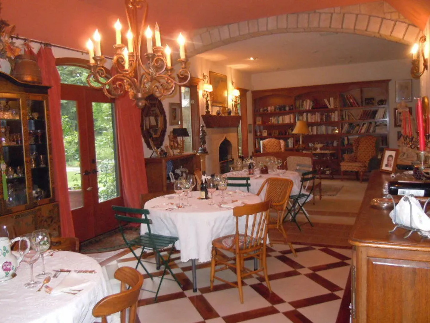 Auberge de Seattle, French Country Inn