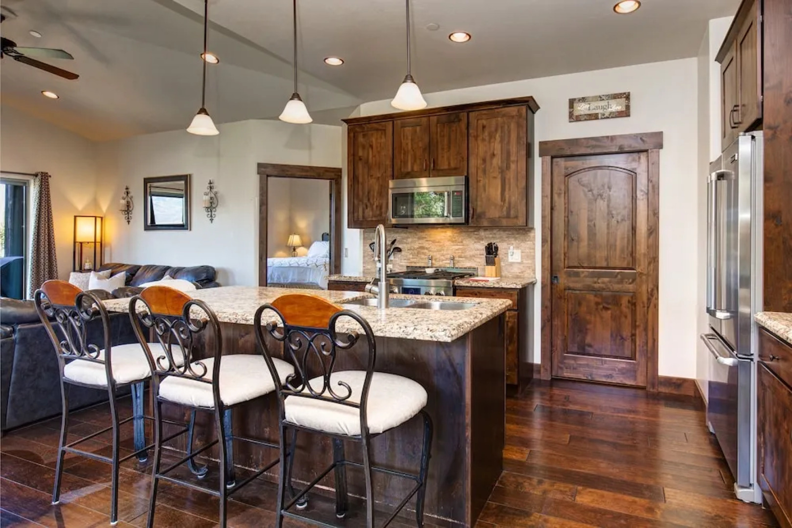 Council Fire 14021 Townhouse - 3 Br townhouse by RedAwning