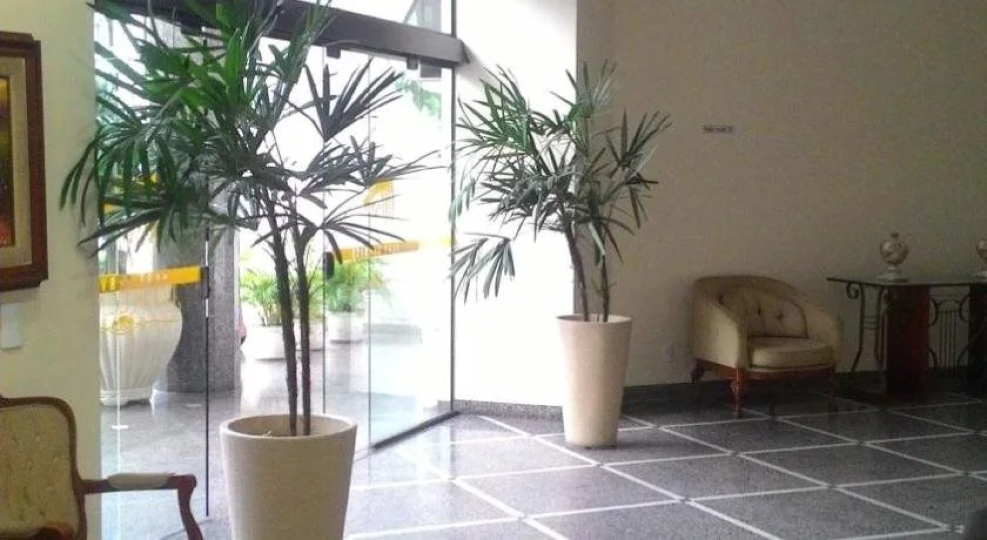 Jardim de Allah Flat Service