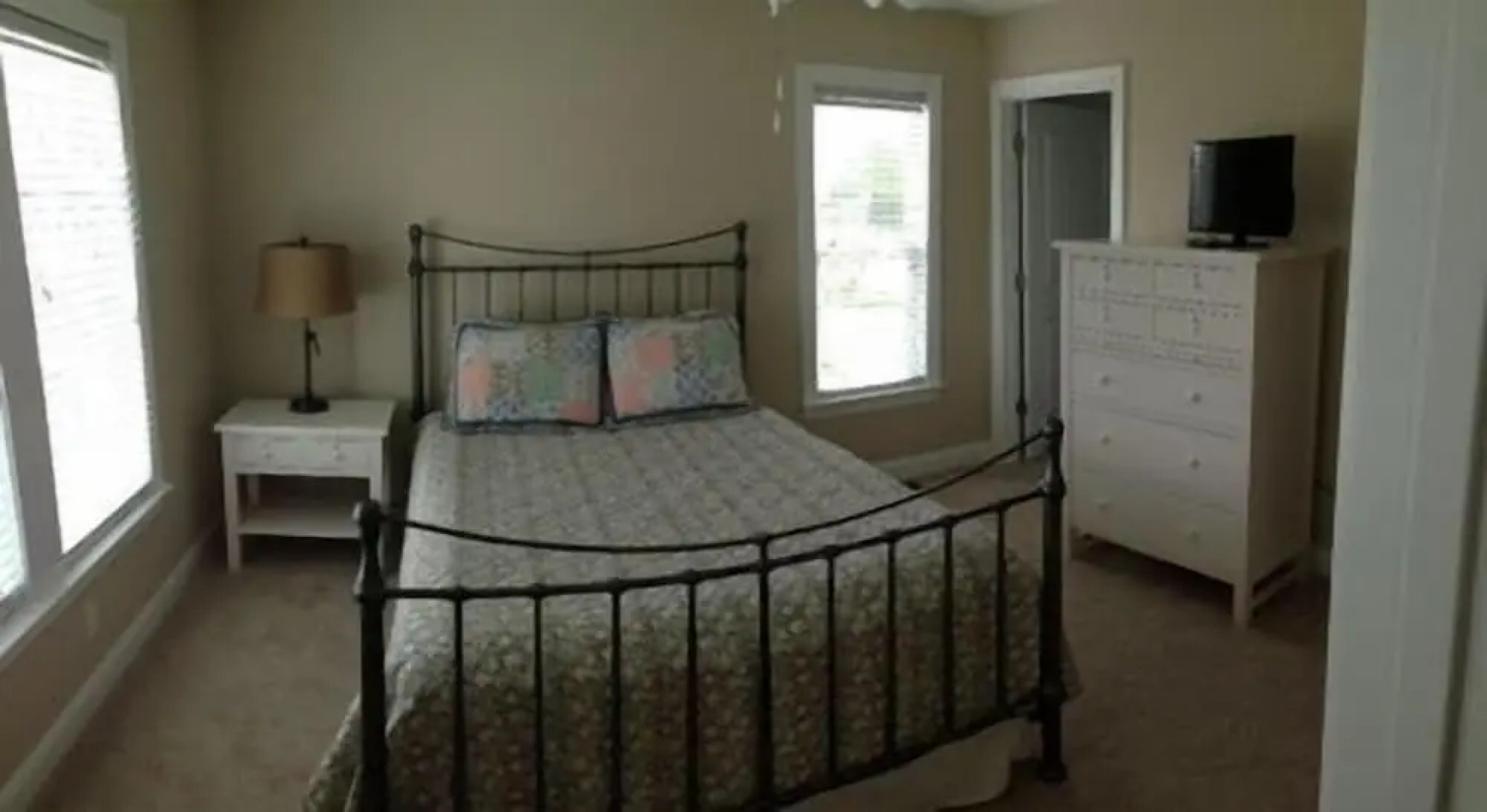 Fishers By The Sea 4 Bedroom Home by RedAwning