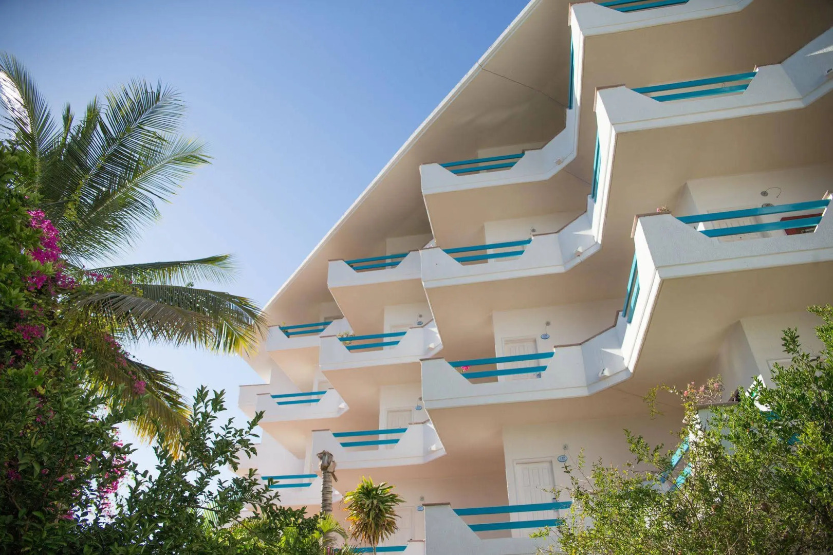 The Westmarine Waterfront Hotel