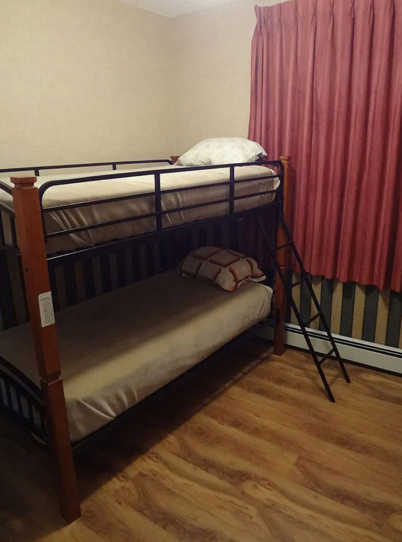 Manor Hostel B&B & Hotel