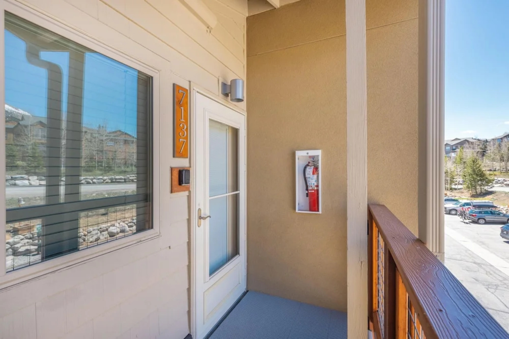 Silver Queen West, Building B, Unit 7137 by Summit County Mountain Retreats