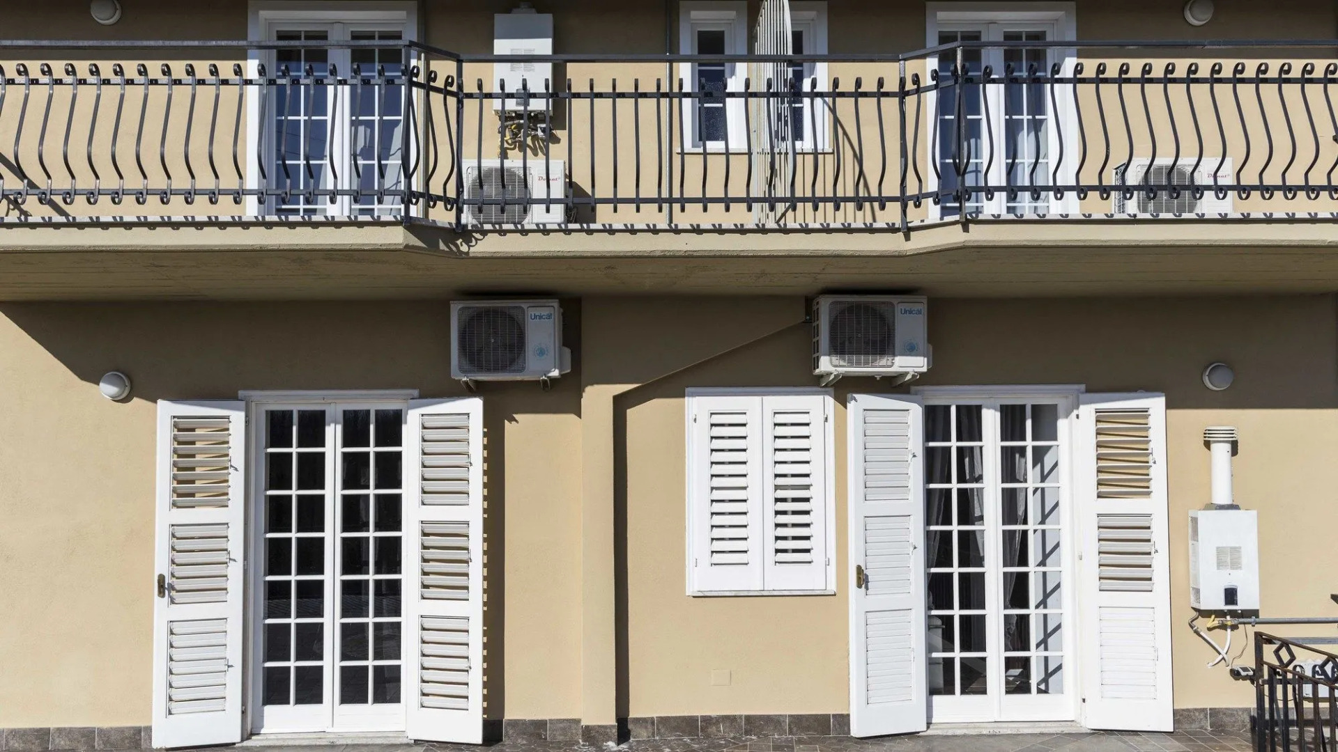 Отель Ascot Hotel