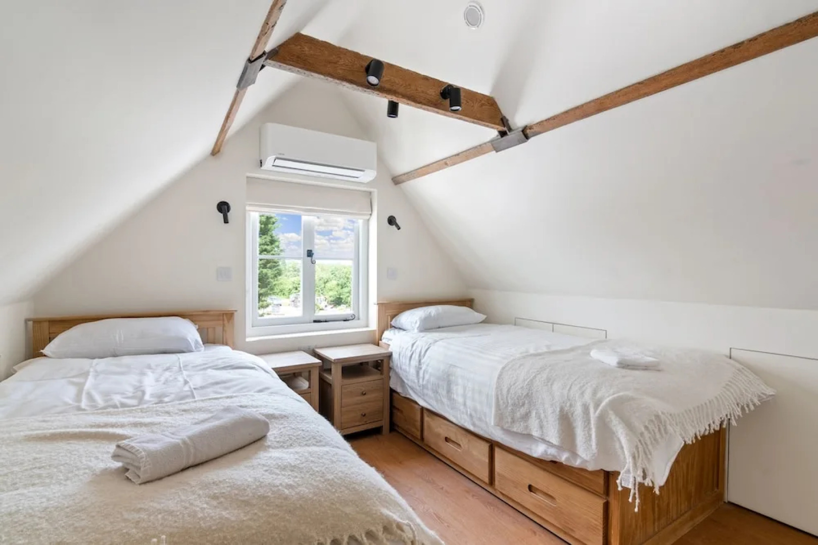 The Manor at Minstrel Court