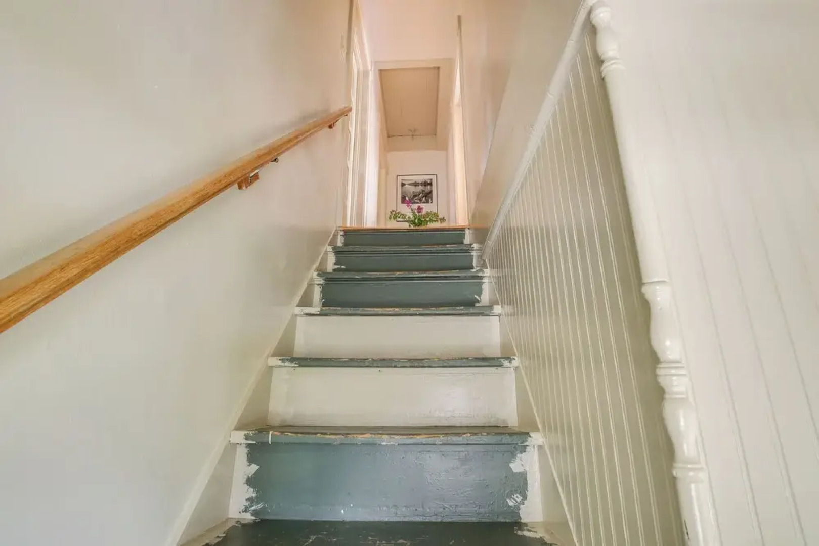 Cozy Elkhart Lake Apartment: Walk to Town & Dining