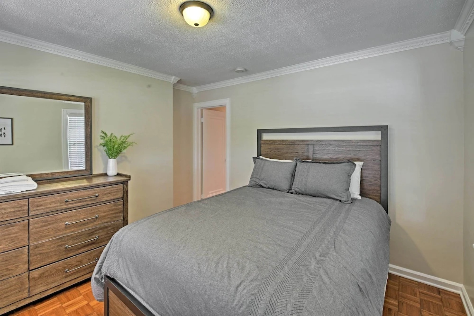 Indianapolis Vacation Rental - Walk to the Ims!