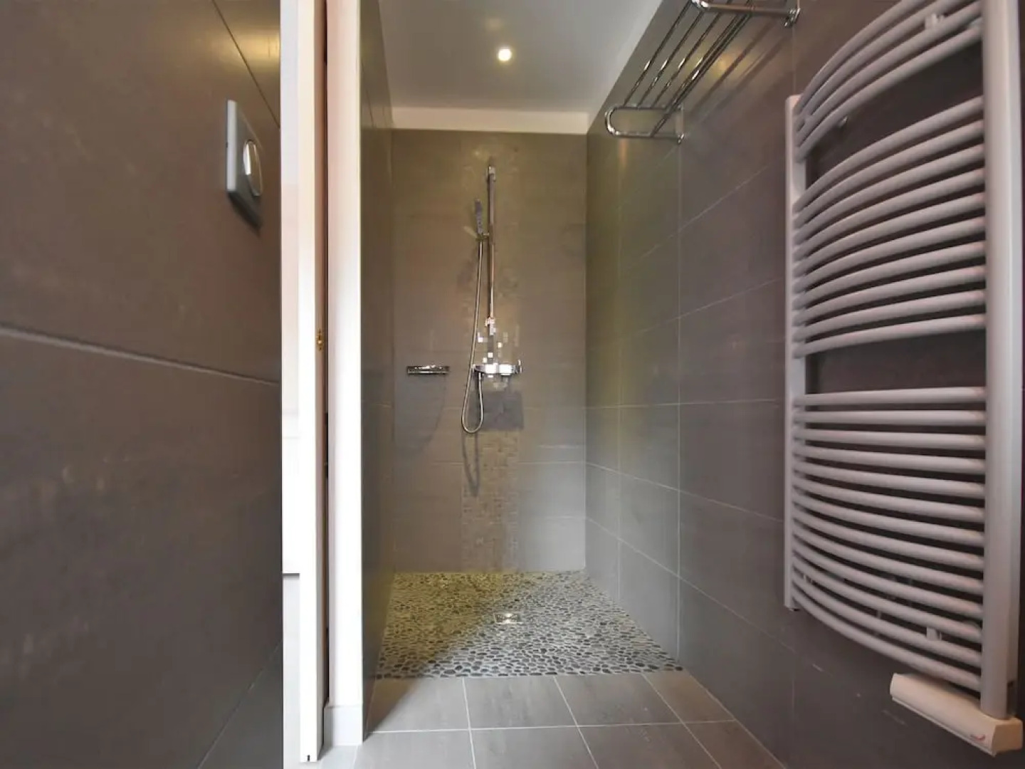 Attractive Holiday Home in Vézénobres With Swimming Pool