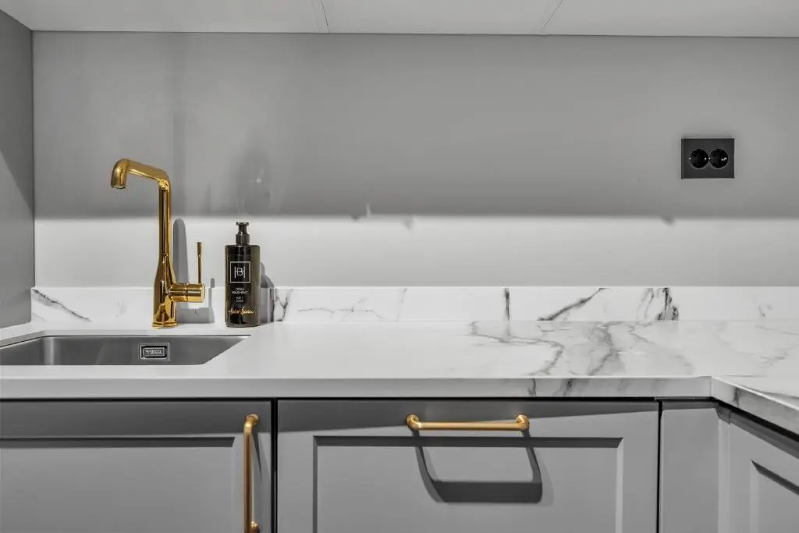 Enter St. Elisabeth Suites