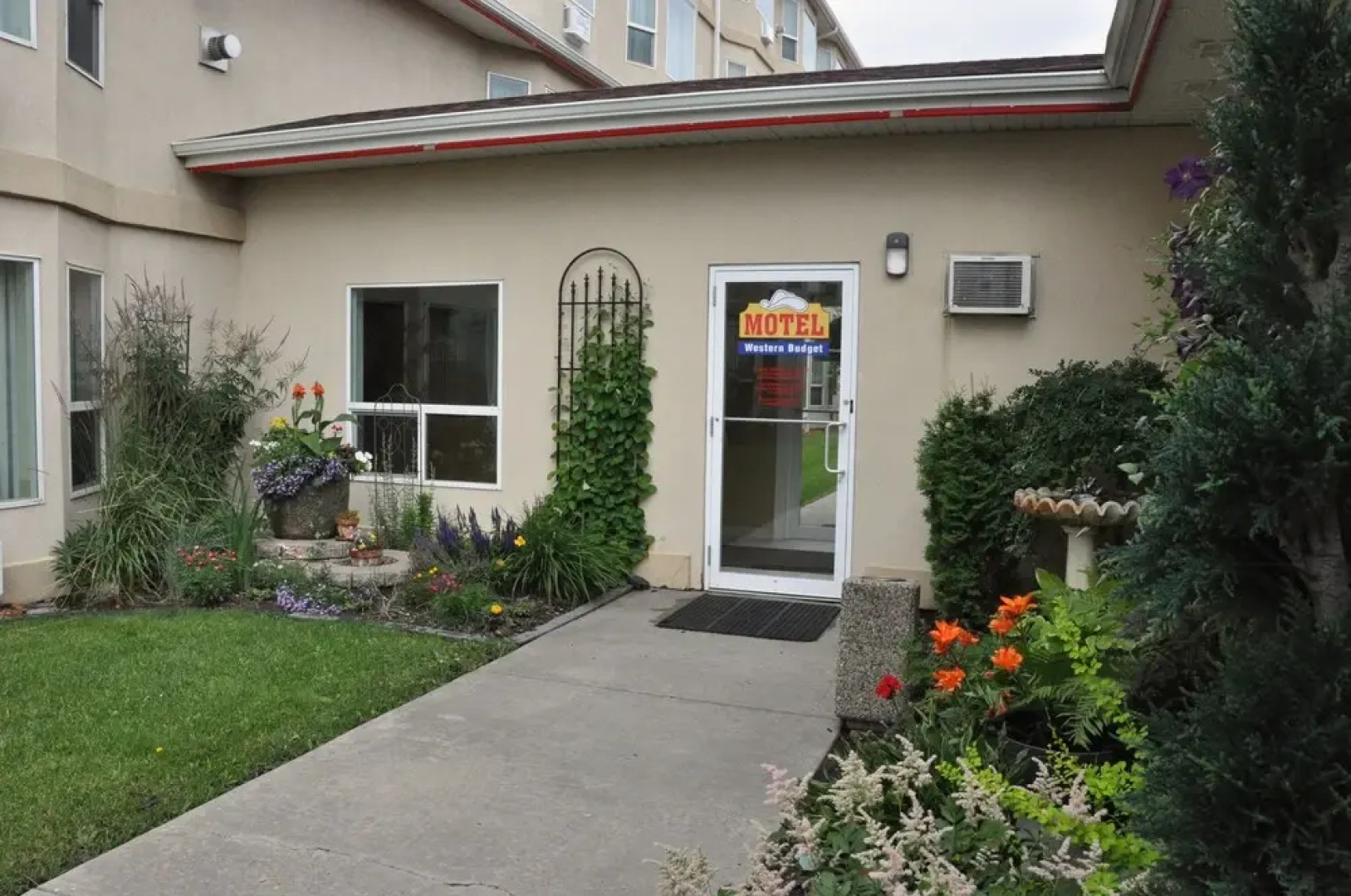 Western Budget Motel Leduc 3