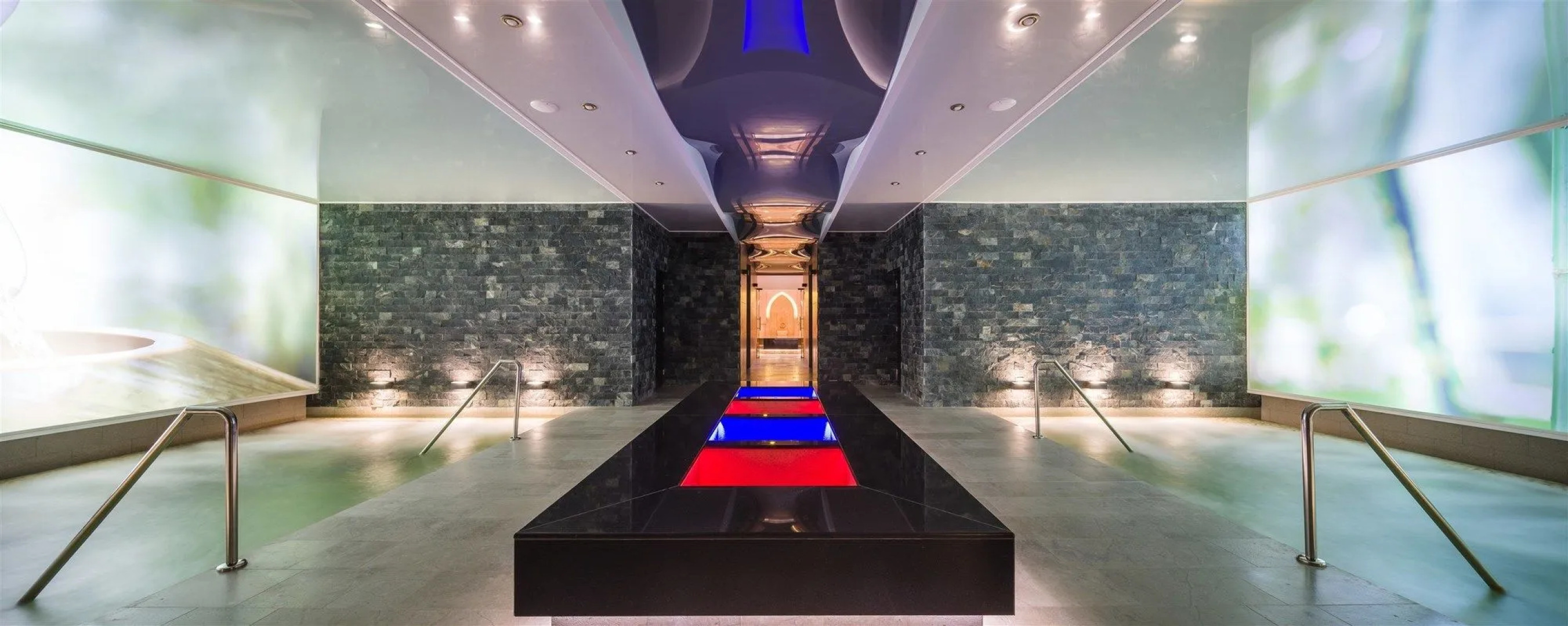 Sky Blue Hotel & Spa