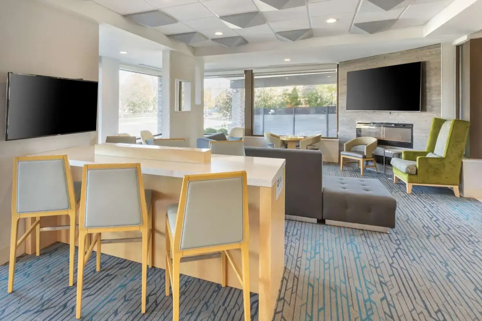 Best Western Plus Milwaukee West