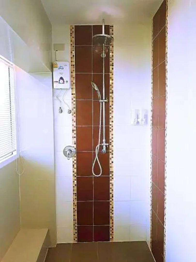 Grand Charoonrat Apartment