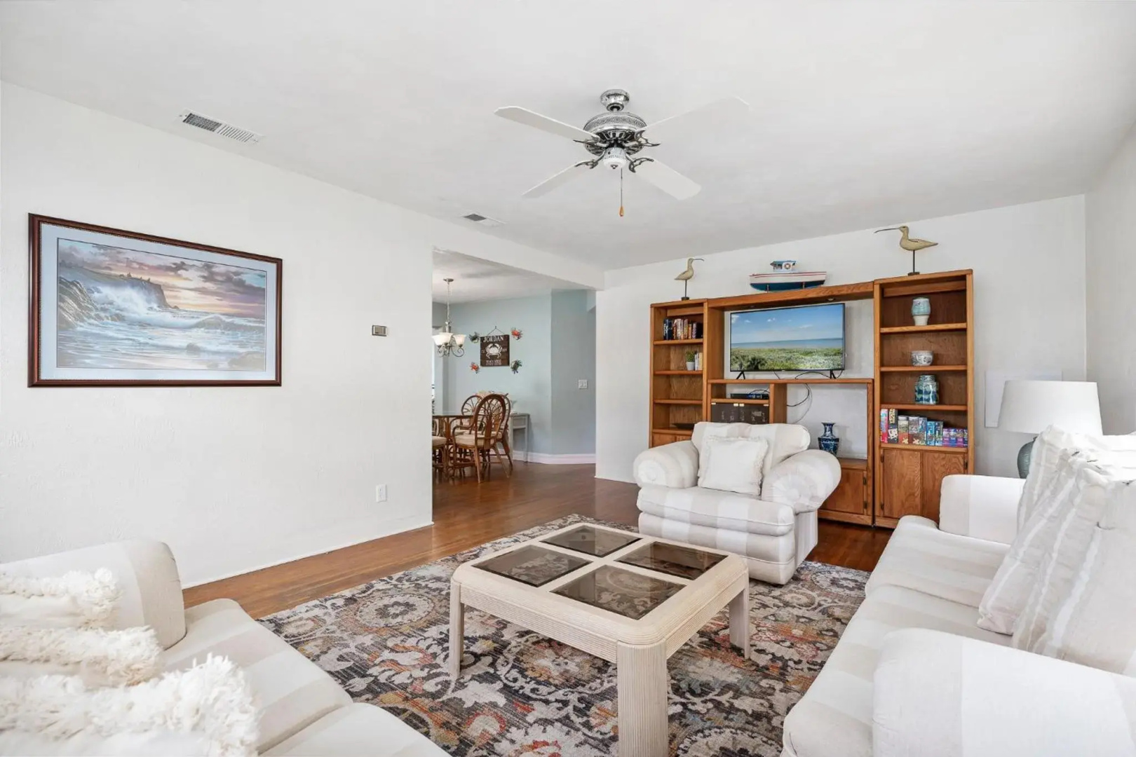 Plaza Cottage, 2 Bedrooms, Walk to the Beach, Sleeps 6