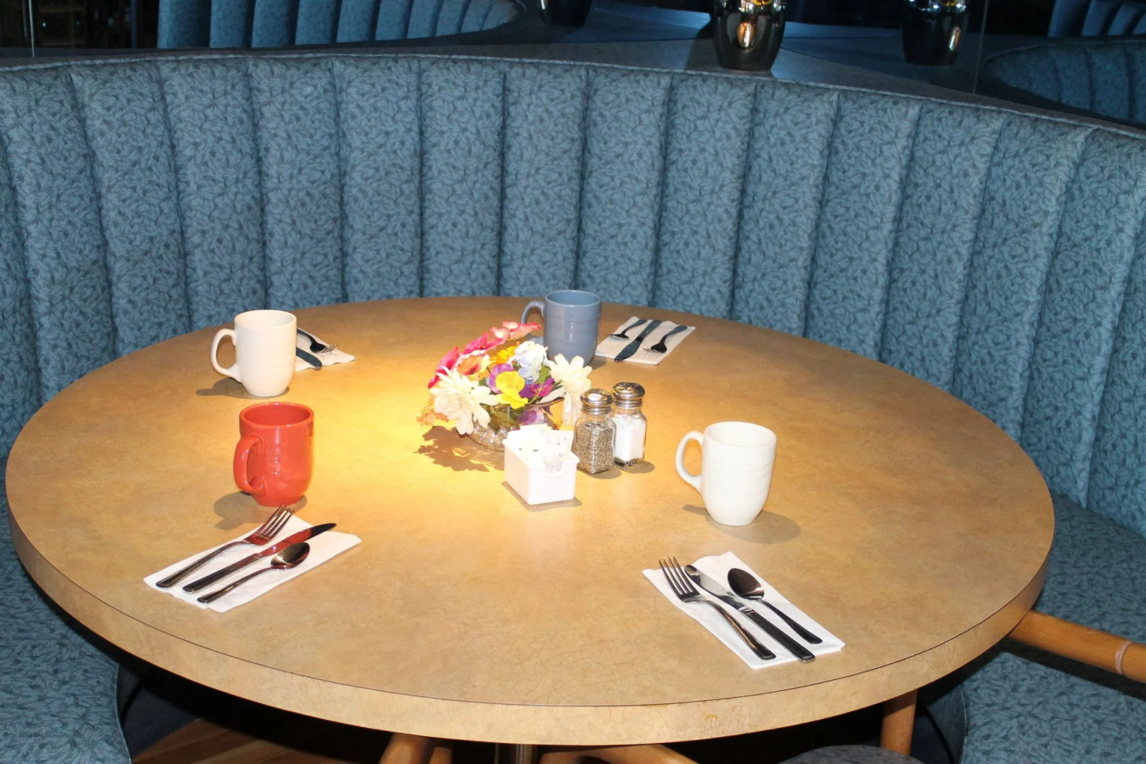 James Bay Inn Hotel & Suites