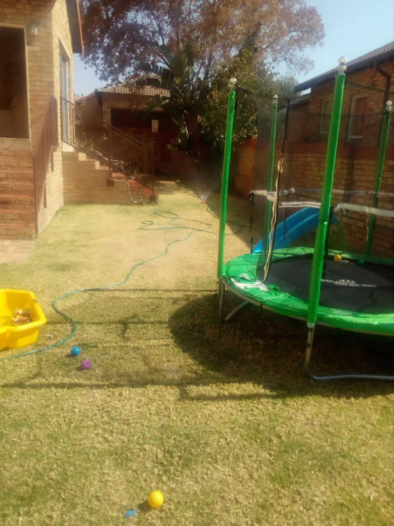 The Royal Princess Garden - Honeydew