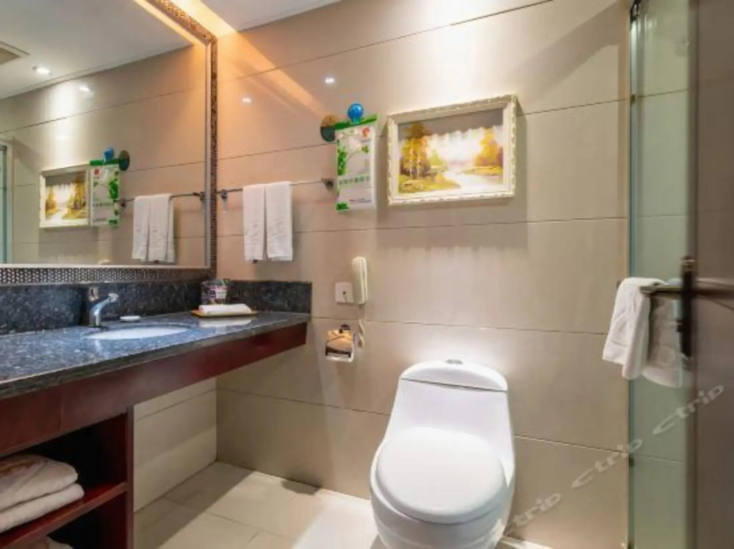 Quanzhou Huian Dongnan Hotel