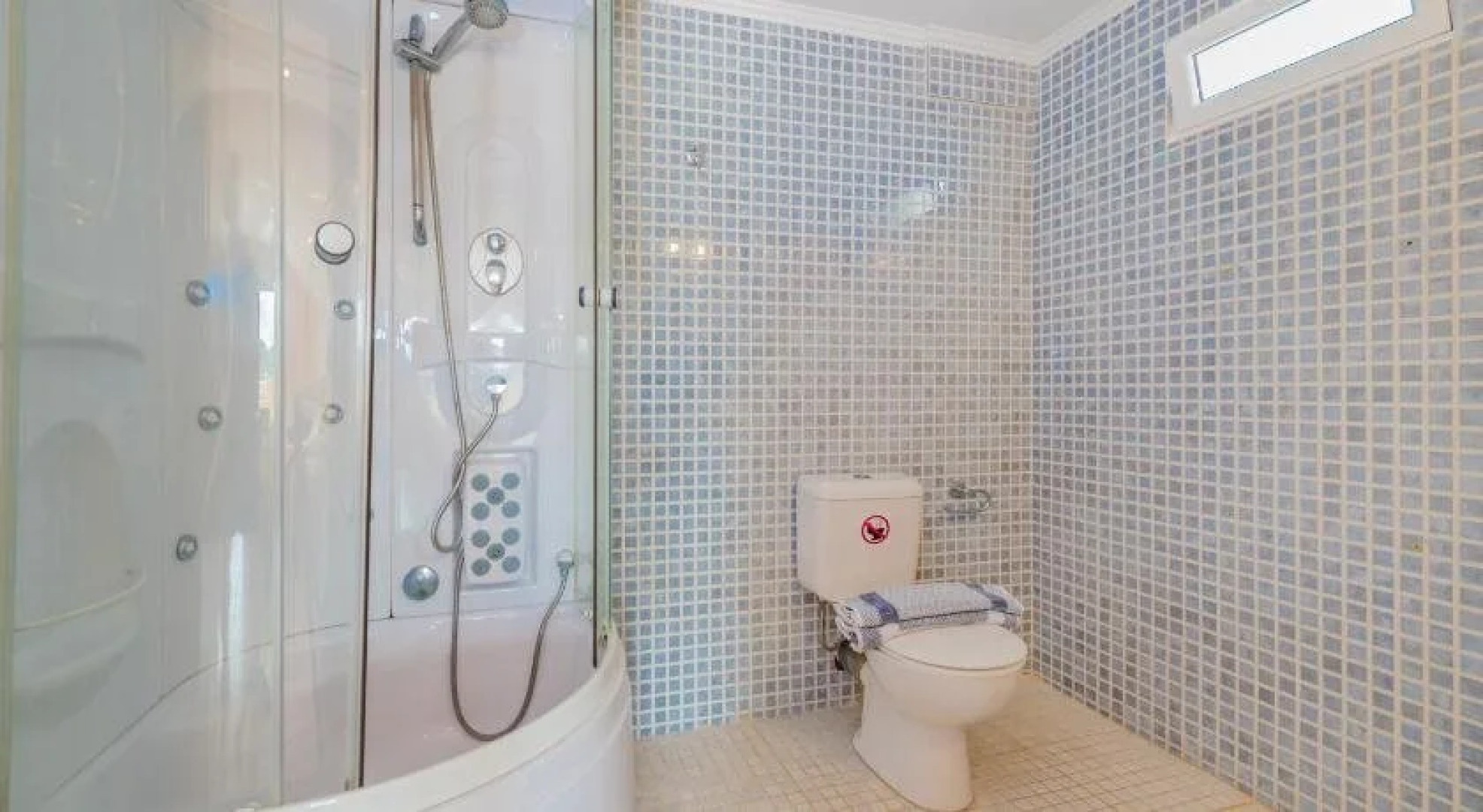 Oscar Villa & Studios