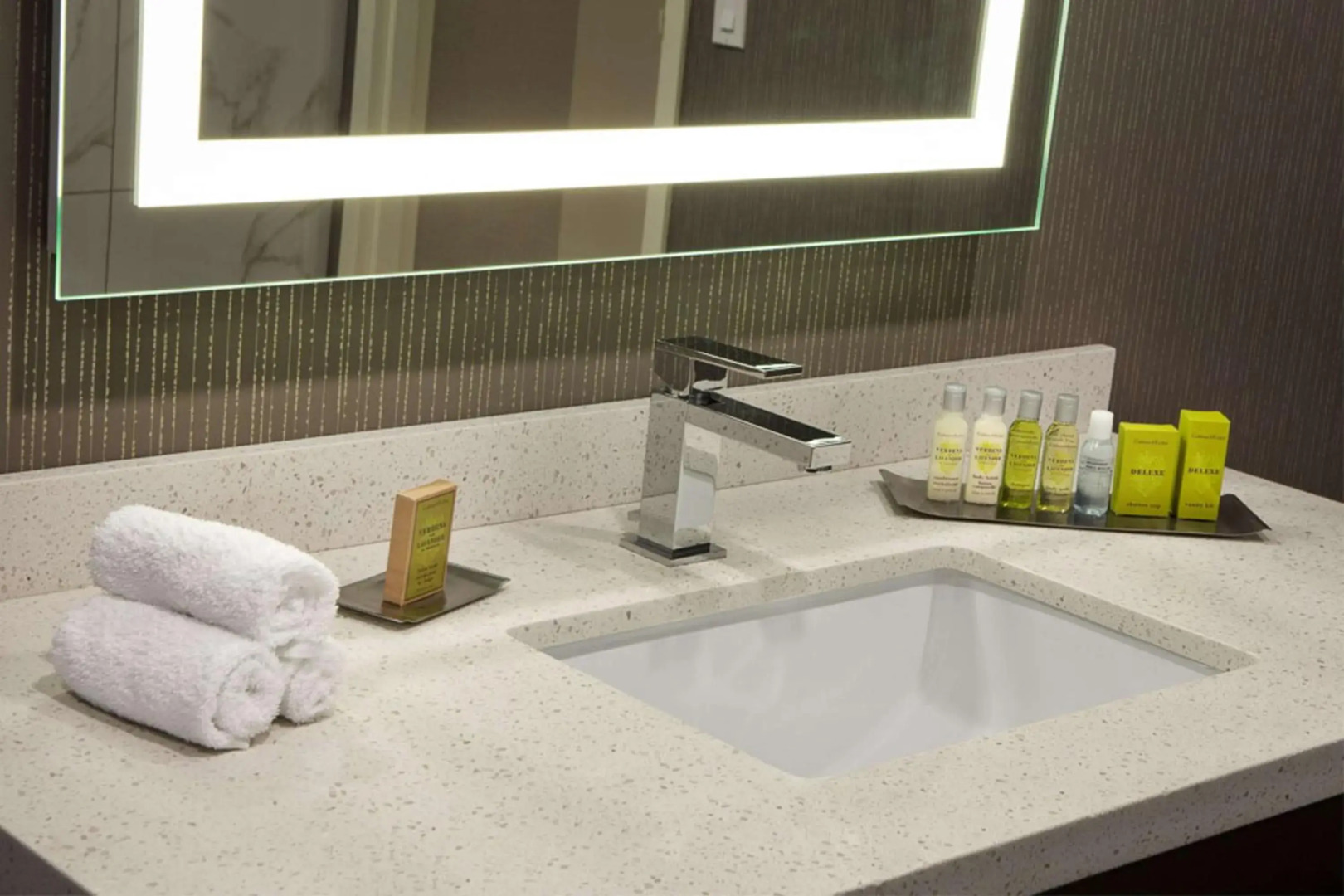 DoubleTree by Hilton Halifax Dartmouth