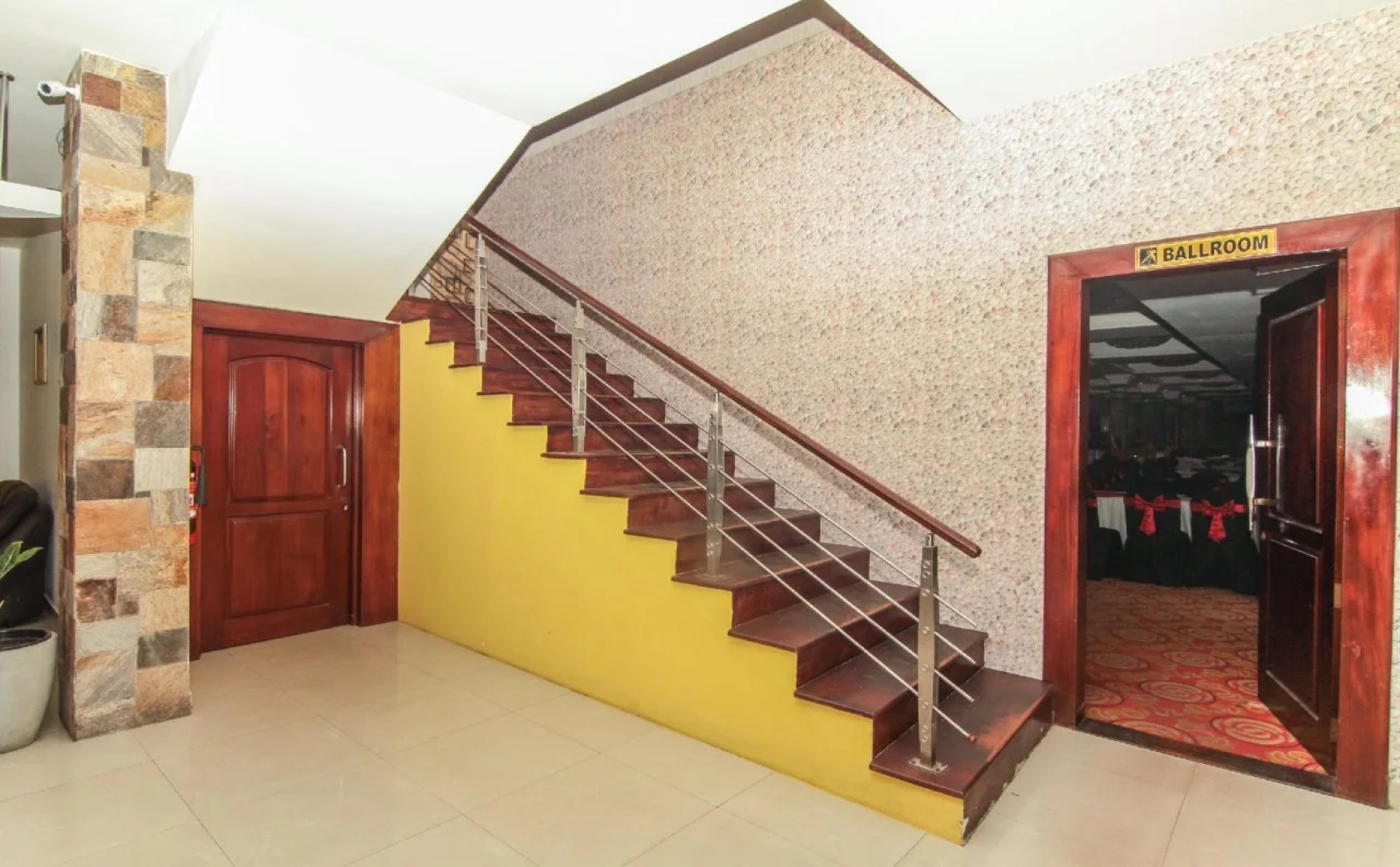 OYO 125 Hotel Remaco