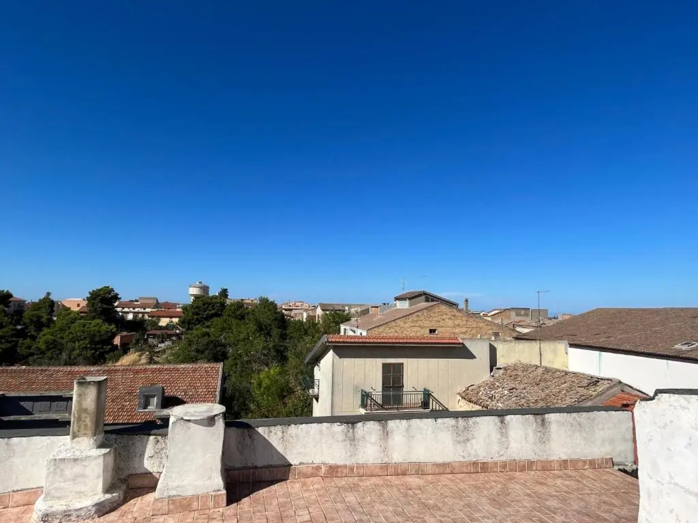 Spaziosa casa indipendente, vista mare, in centro su corso Garibaldi